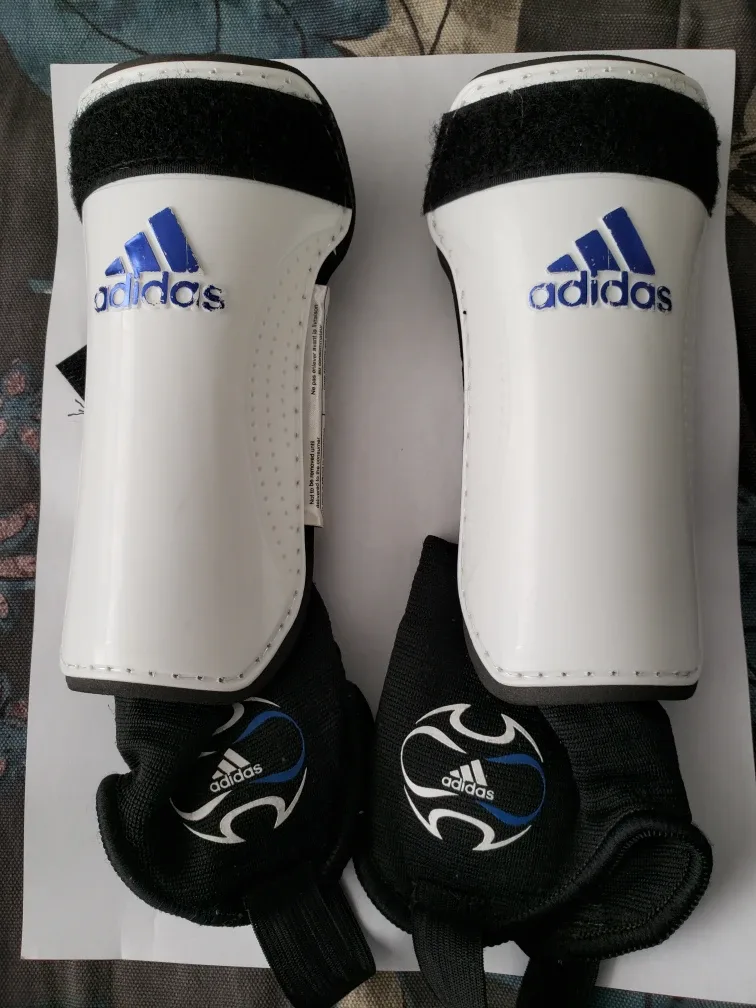 Adidas Shin Guards - 🇨🇦 thumbnail