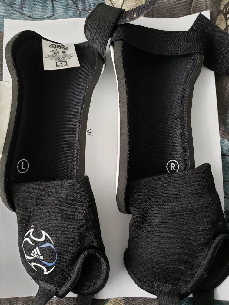 Adidas Shin Guards - 🇨🇦 image indicator(2)