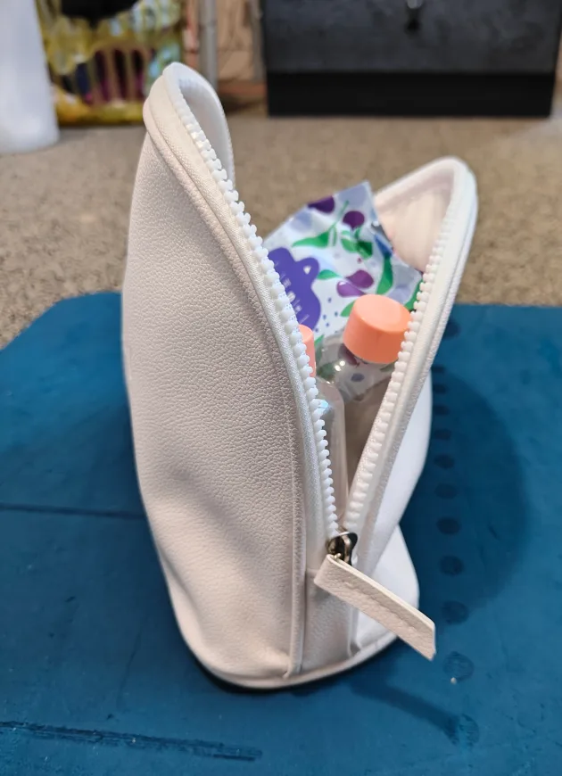 Collin White Cosmetic Bag with Wipes & Bottles 🧡💖 image indicator(3)
