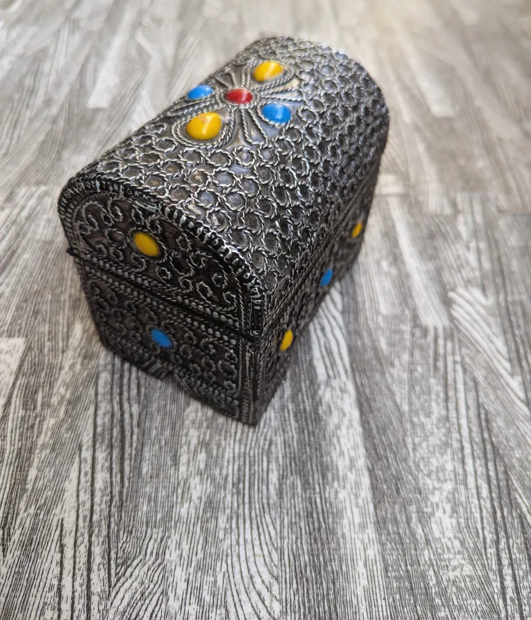 Decorative Silver Metal Trinket Box image indicator(4)