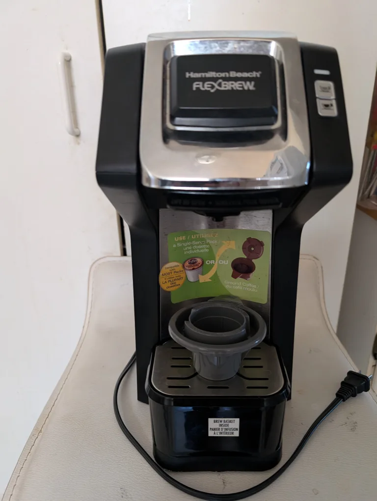 coffee maker. Hamilton Beach FlexBrew Single-Serve Coffee Maker thumbnail