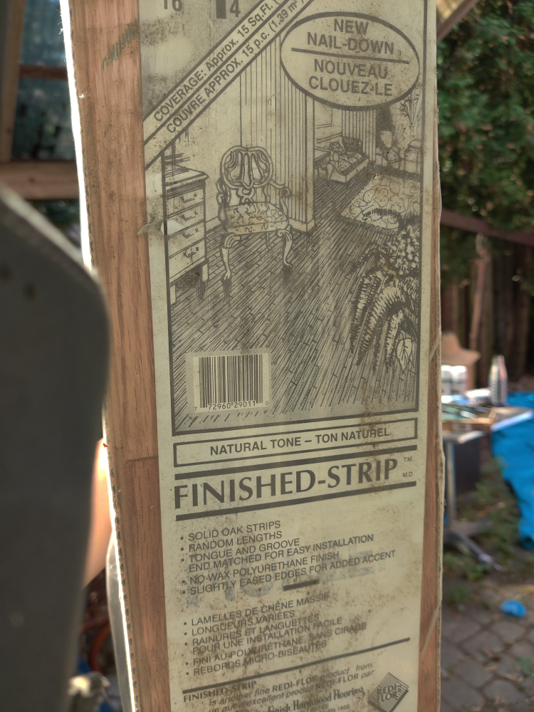 NEW Hardwood Oak flooring, 2.5 boxes