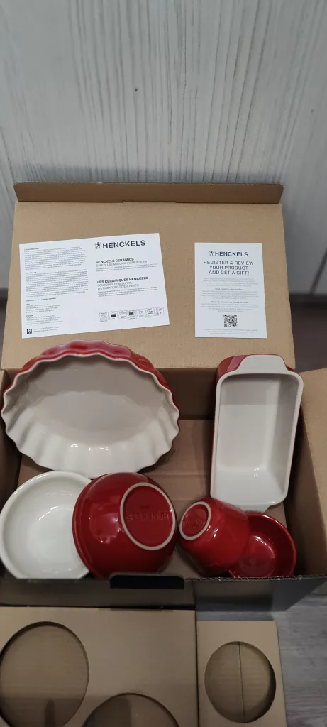 New Henckels 8-Piece Ceramic Bakeware Set image indicator(4)