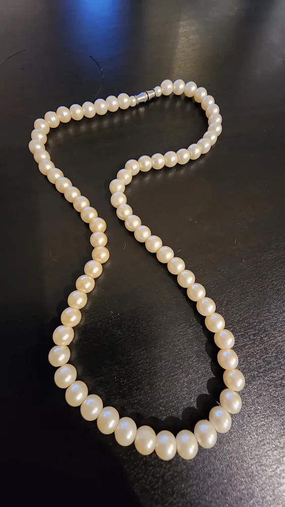 Pearl Necklace thumbnail