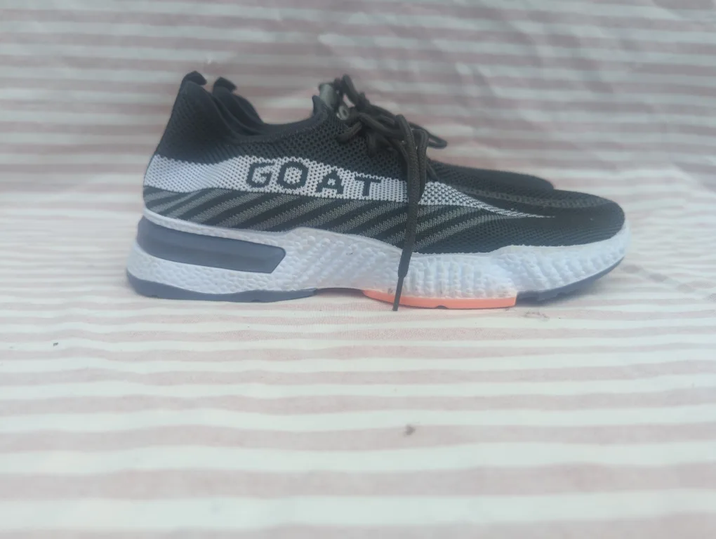 Urban-ID Black & White GOAT Sneakers - Size 8 thumbnail