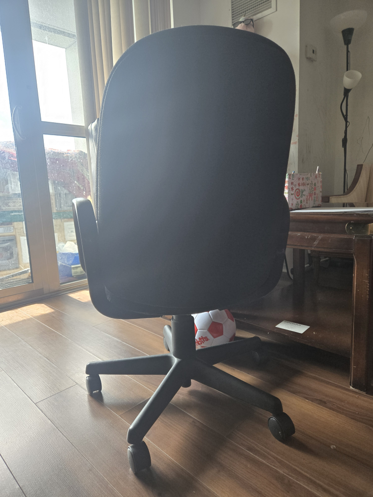Black Office Chair - photo 2