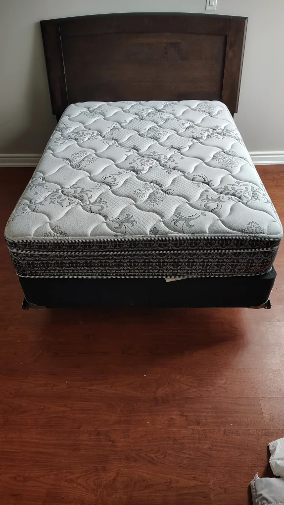 Bed for sale. Full size. thumbnail