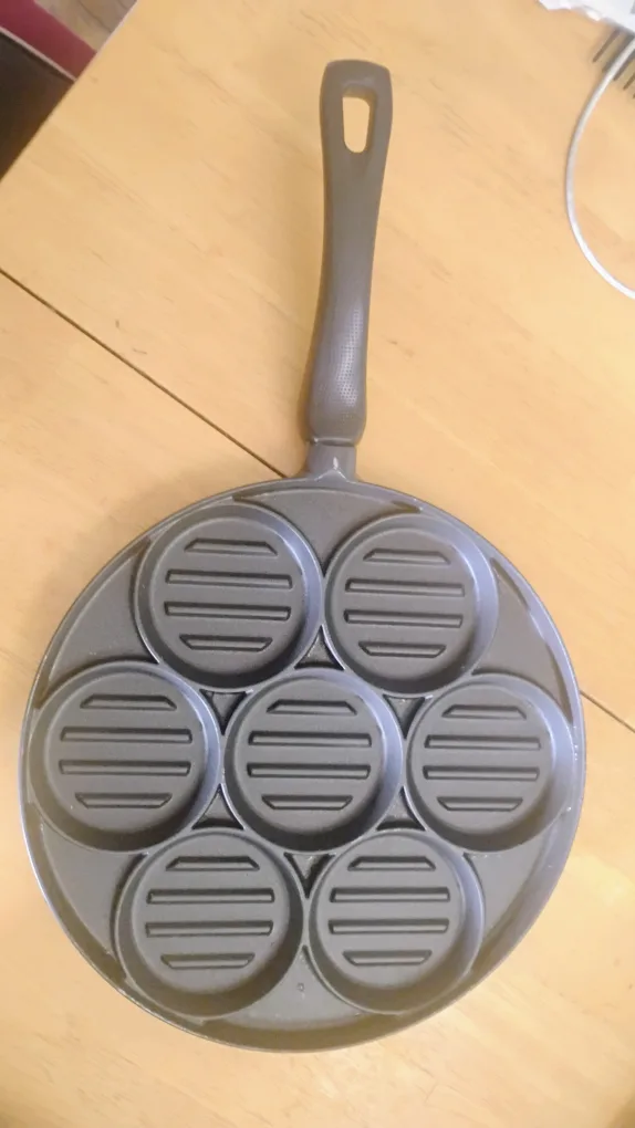 🇨🇦 Nordic Ware Ebelskiver Pan thumbnail