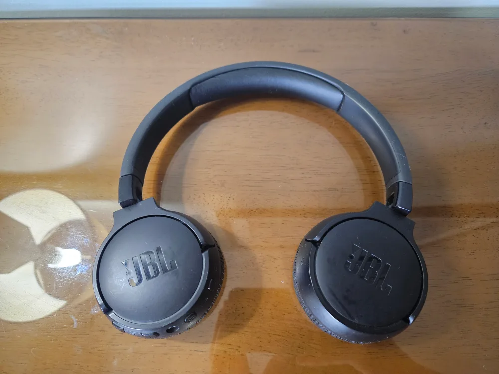 JBL Adaptive Noise Cancelling Bluetooth Headphones thumbnail