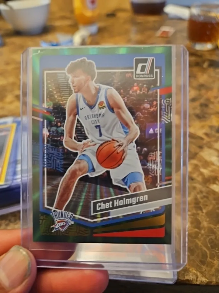 Basketball Rookie Cards image indicator(8)