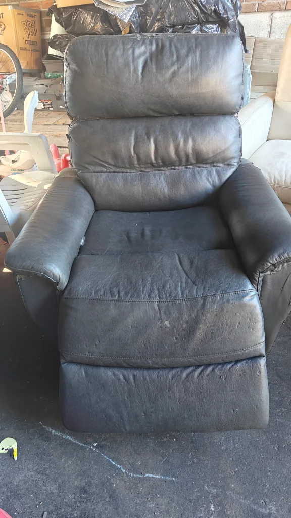 Leather Recliner Armchair 2chairs thumbnail