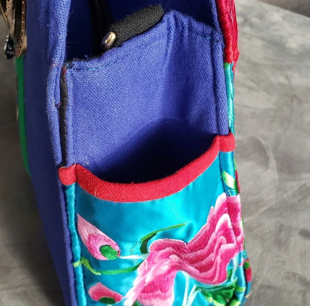 Floral Embroidered Hmong Bag image indicator(9)