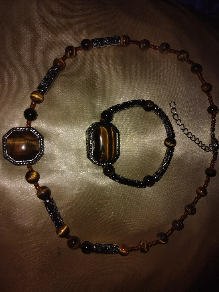 Tiger Eye Necklace and Bracelet Set thumbnail