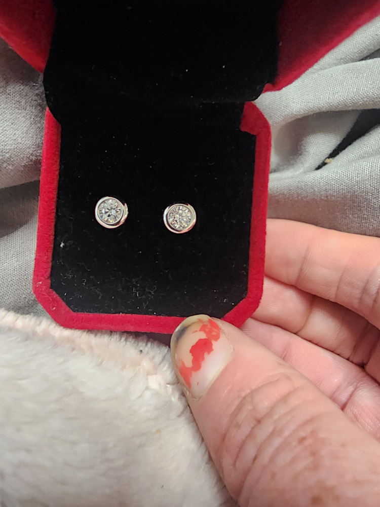 Stud Earrings in Box