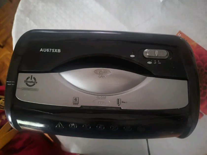 @ the office paper shredder AU675XB. image indicator(2)