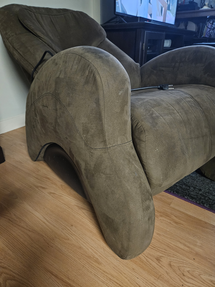 Suade Massage Chair - photo 3