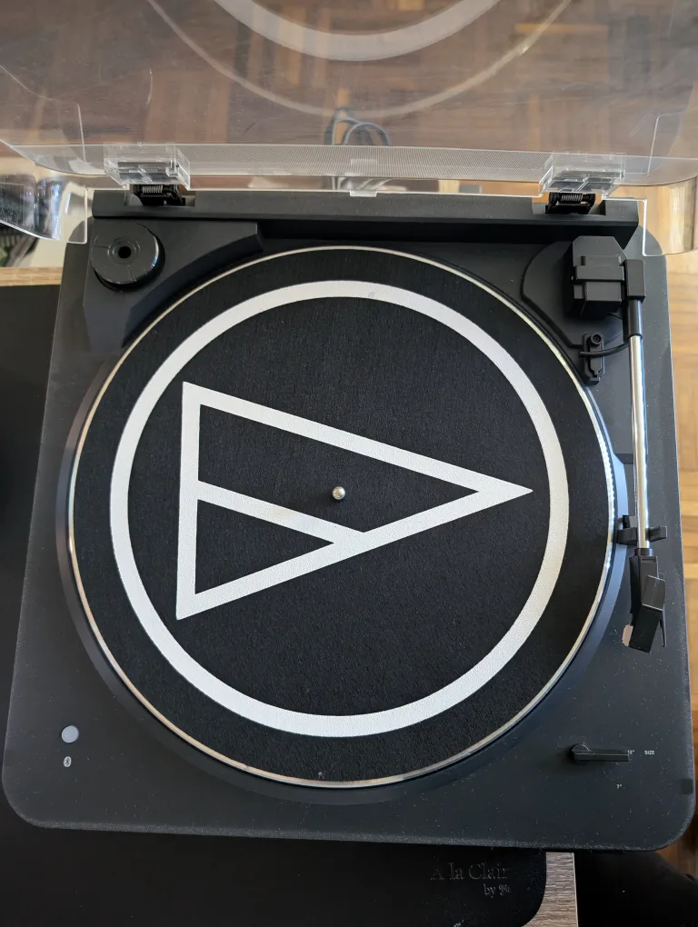 Audio-Technica AT-LP60BK-BT Turntable thumbnail