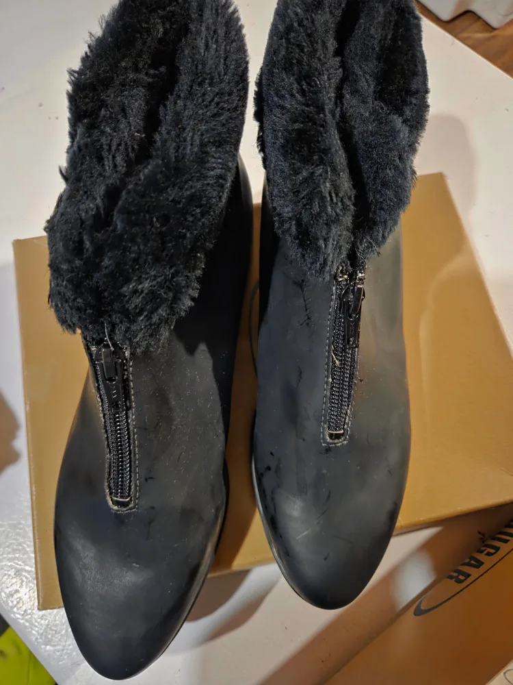 Cougar Black Winter Boots thumbnail