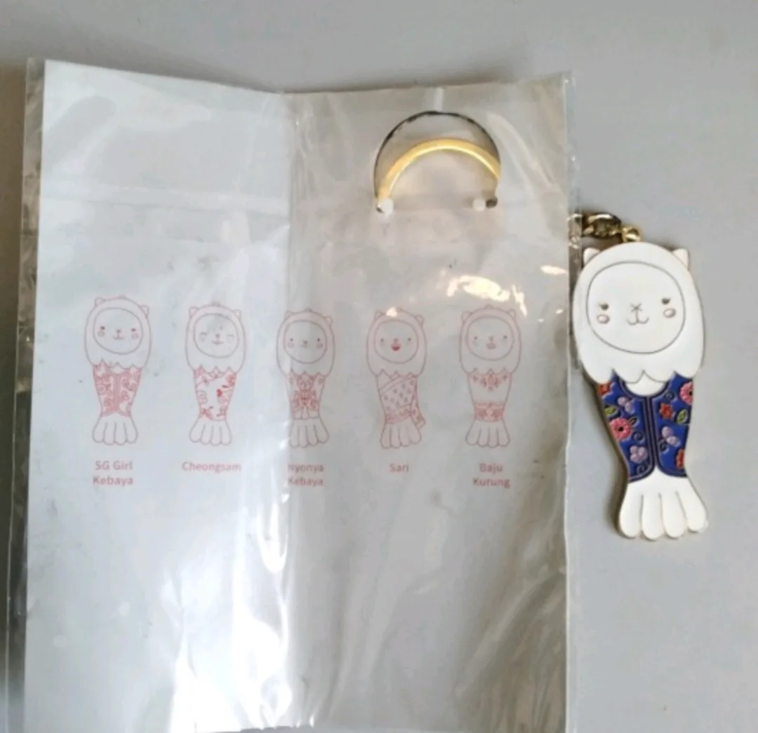 *Merlion ChouChou Outfit Keychain  | SG Girl Kebaya image indicator(2)