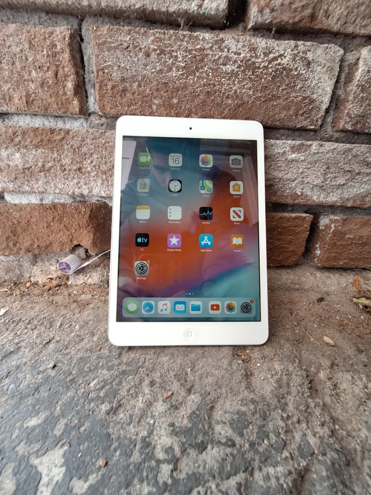 Apple iPad Mini 2 - 32 GB image indicator(3)