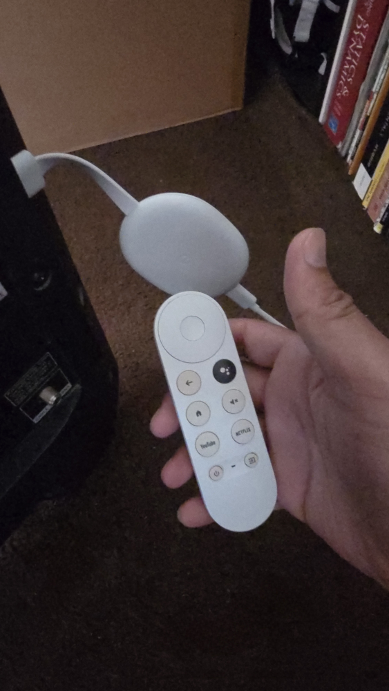 42" Sony TV with Google Chromecast 4K - photo 3