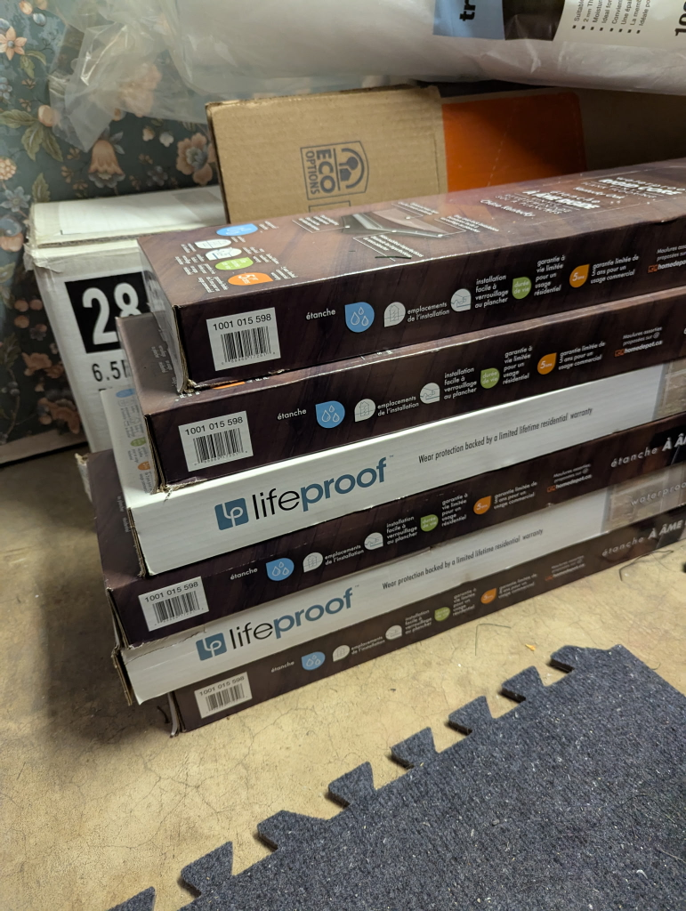 Selling vinyl plank, $35 a box - photo 3