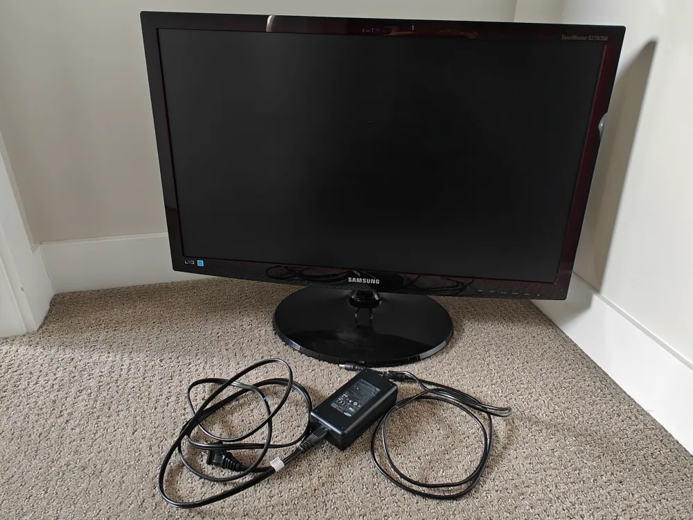 Samsung S27B350H - 27" LED Computer Monitor Display thumbnail