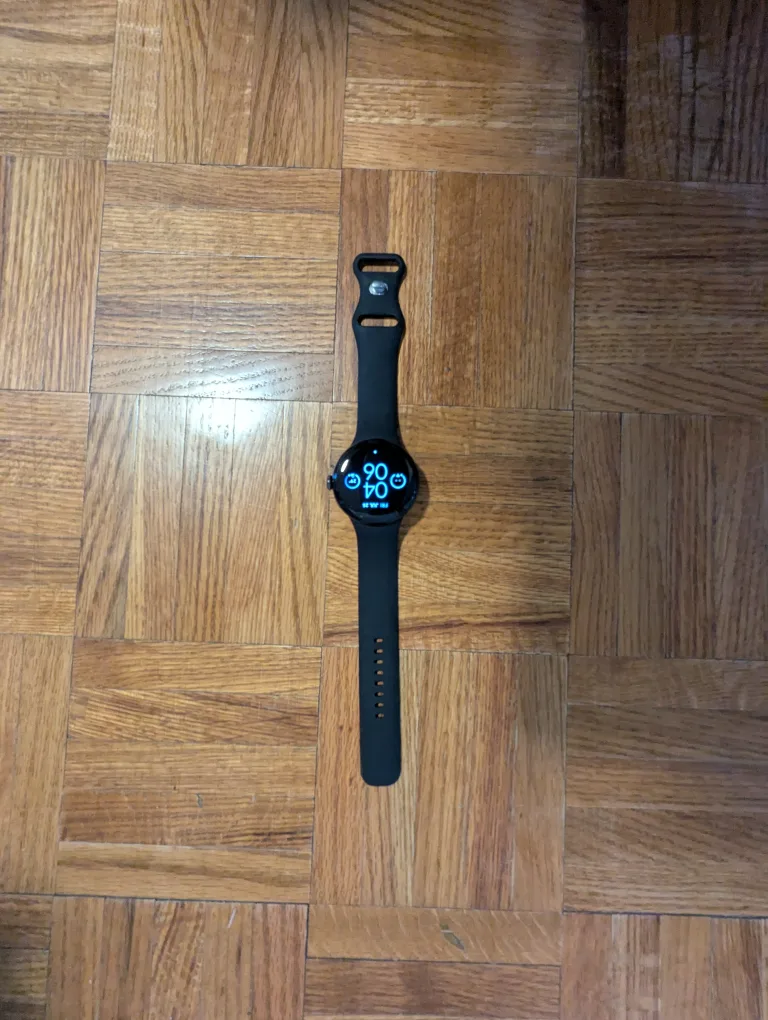 🔥 URGENT SALE – Google Pixel Watch 2 (Black) image indicator(3)