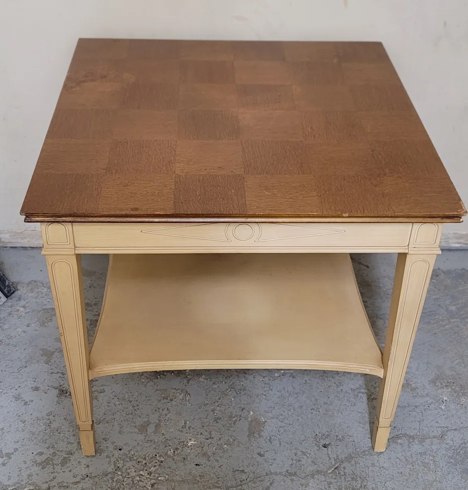 Vintage Side Table with Shelf image indicator(2)