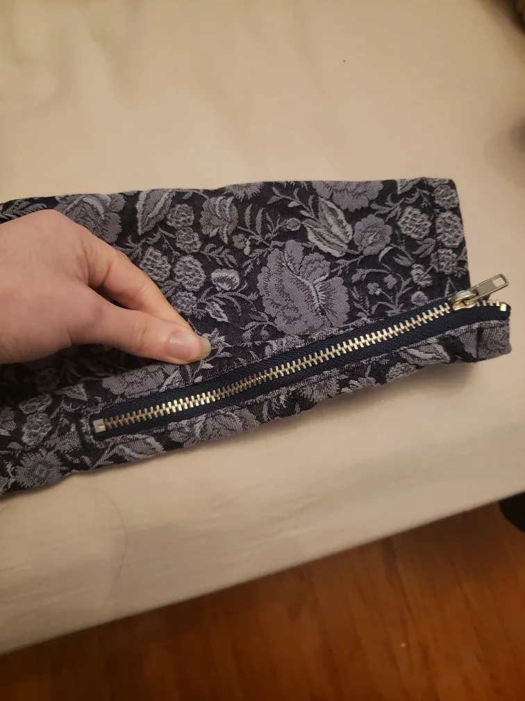 Guess Emma Fit Medium Rise Jegging - Size 30 image indicator(5)