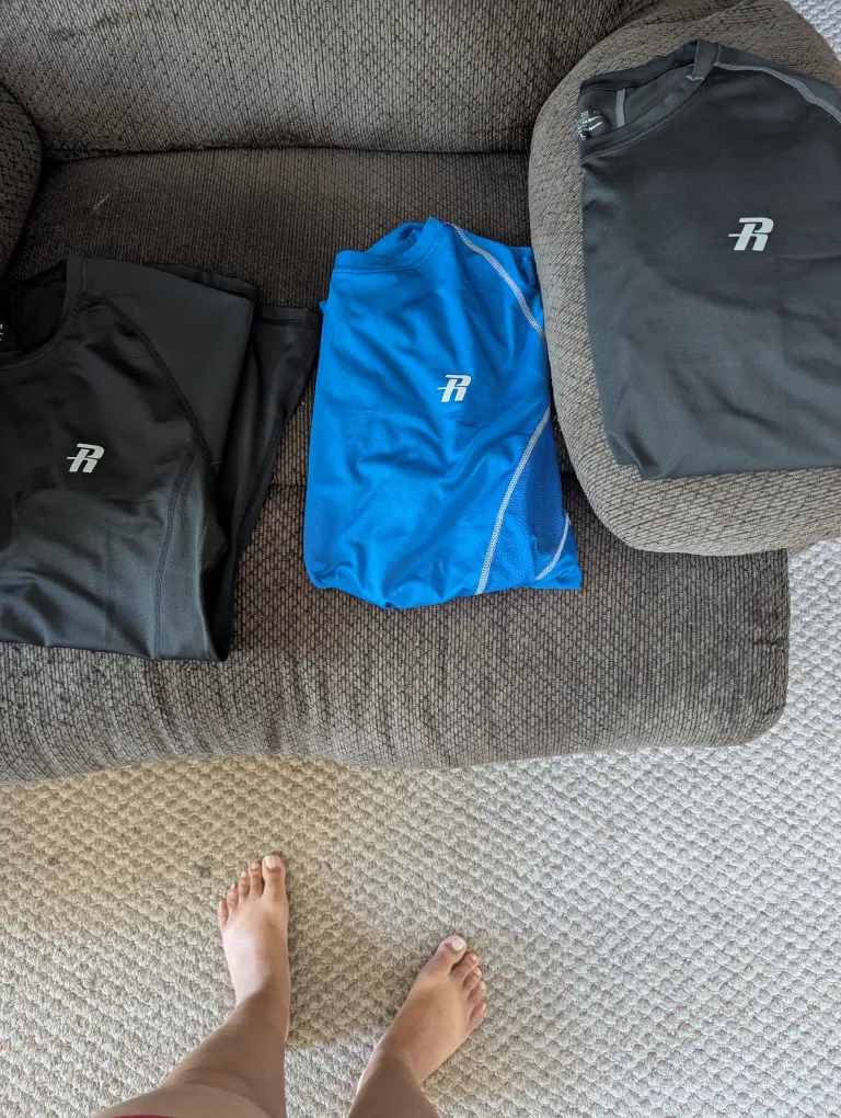 Russell Athletic T-Shirts -  Large CASH ONLY SERIOUS BUYERS ONLY image indicator(4)