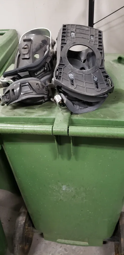 Sims Vice Snowboard with Lamar Bindings image indicator(4)