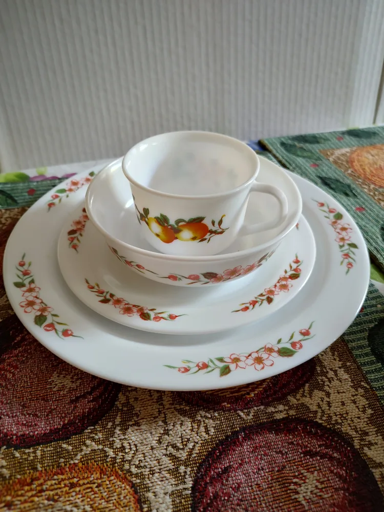 Corelle Orchard Fruit Dinnerware Set thumbnail
