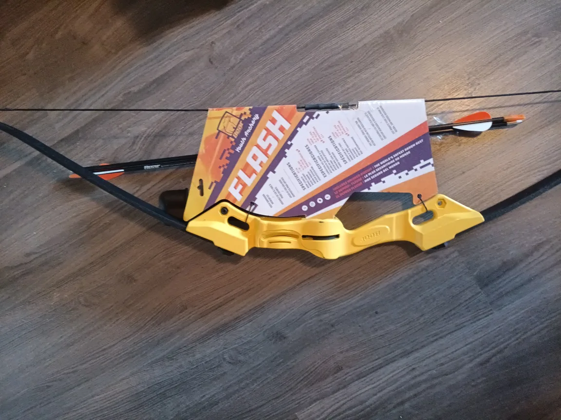 New Flash Youth Compound Archery Set - Yellow thumbnail