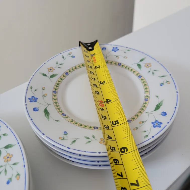 Set of 16 Soup Bowls & Dishes image indicator(10)