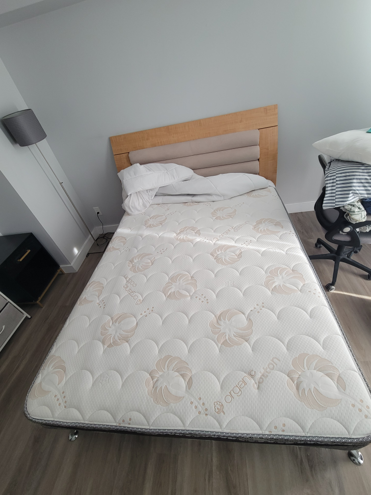 Bedroom Set - Bed, Dresser NEGOTIABLE - photo 3