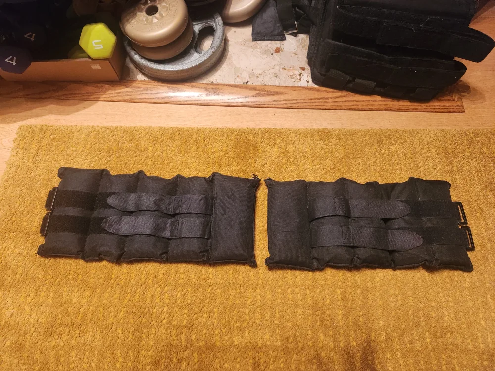 (Like New) Two 10lb Ankle/Forearm Weights. image indicator(2)