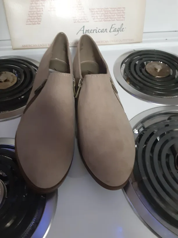 American Eagle Beige Booties - Size 8 image indicator(2)