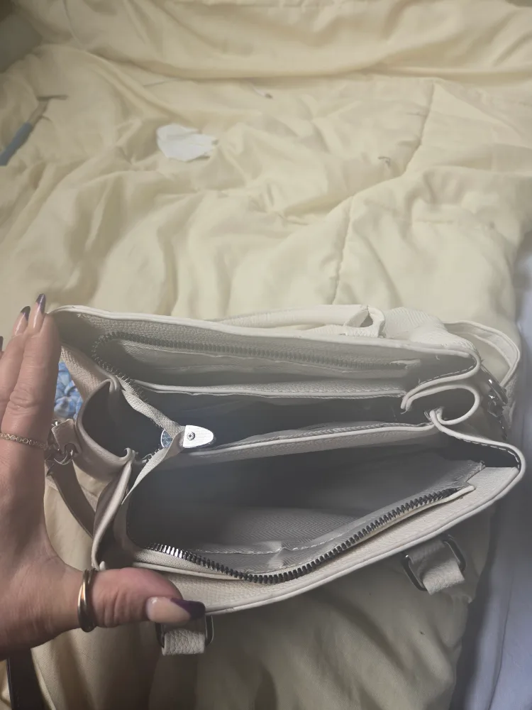 Cream Handbag image indicator(3)