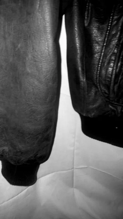 Mens Black Leather Bomber Style Jacket Ex. Condition image indicator(6)