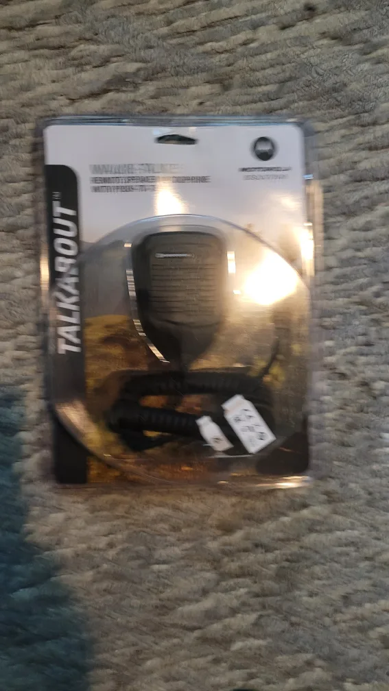 New Motorola Talkabout Speaker Microphone thumbnail