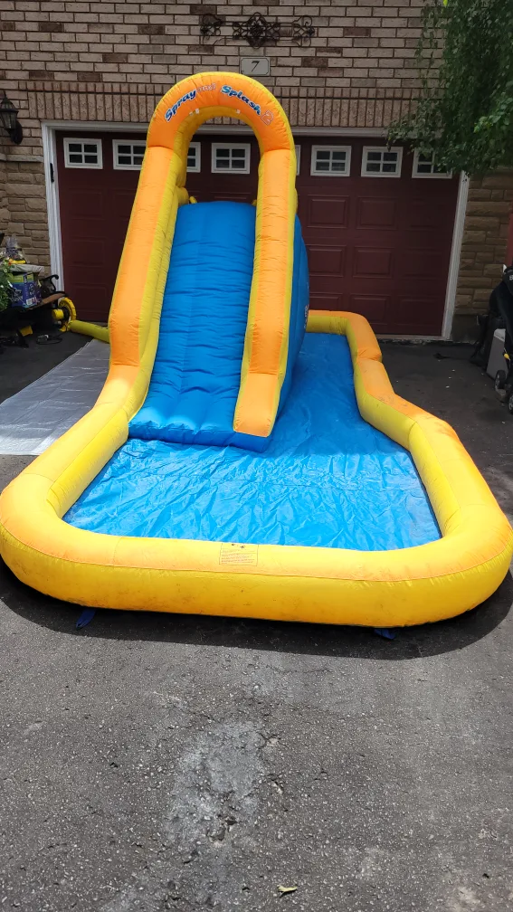 Spray & Splash Inflatable Water Slide thumbnail