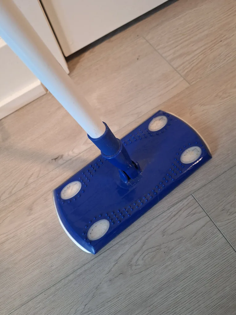 Sweeper Mop with New Washable Covers x2 & Wet Refills image indicator(6)