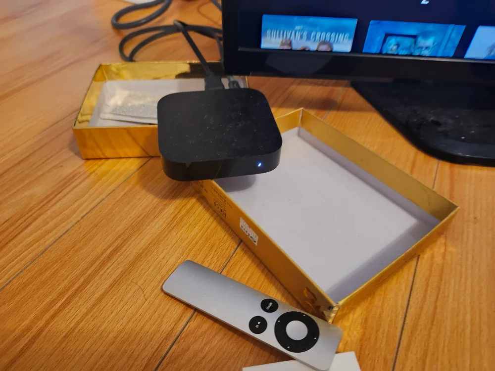 Apple TV with Remote & LG 31" TV image indicator(2)