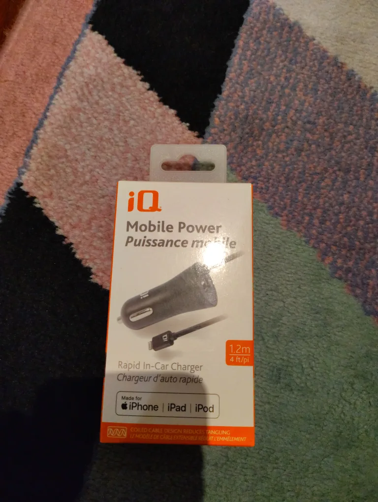 iQ Mobile Power Rapid In-Car Charger for Apple thumbnail