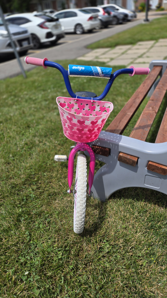Avigo Girl's Pink Bike with Basket - size 14 - photo 3
