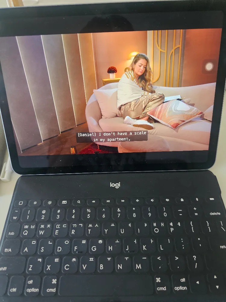 Logitech Keys-To-Go Ultra-Portable Keyboard image indicator(3)