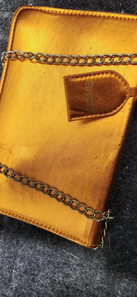 Guess Metallic Gold Chain Wallet🇨🇦thrifty picks image indicator(2)