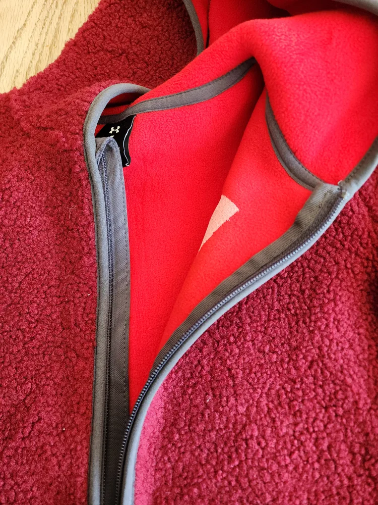 Under Armour 2-Piece Set, Size 7, Cardinal image indicator(2)