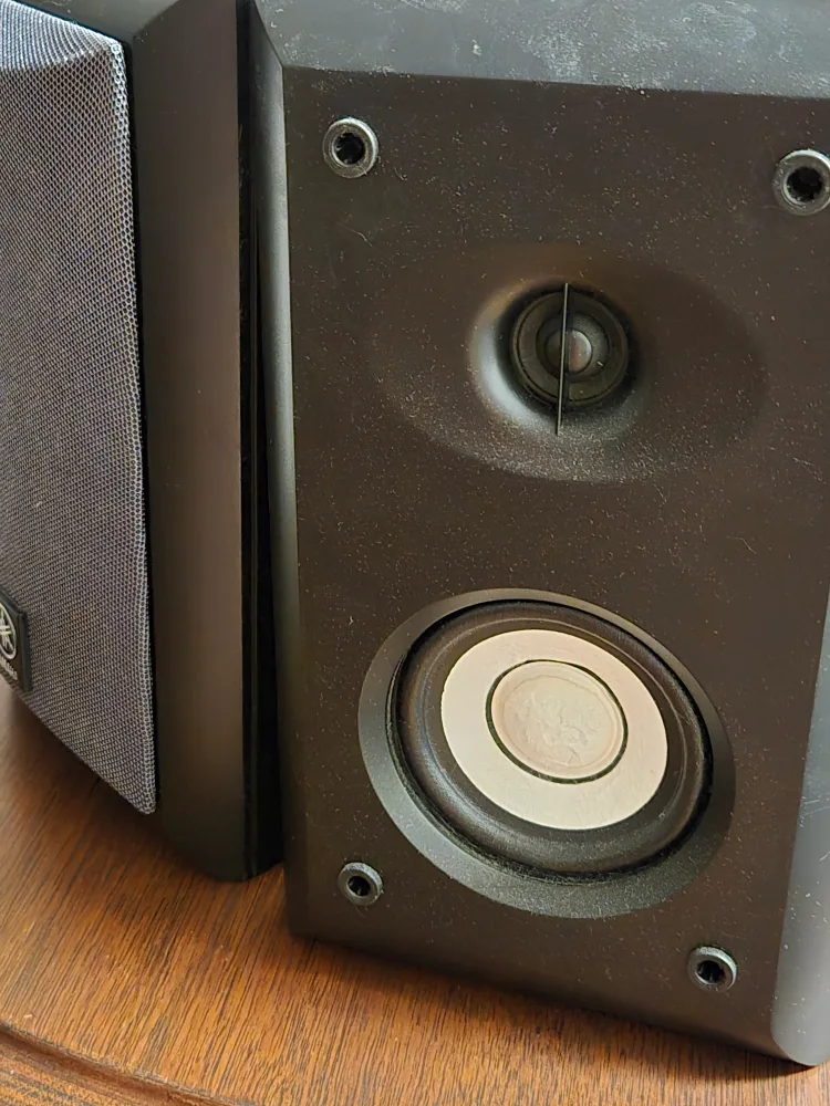 Yamaha speakers (pickup Warden/Kingston) image indicator(2)